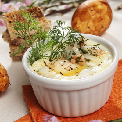 Æg i cocotte med røget laks