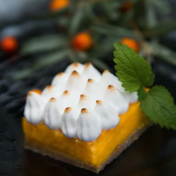 Havtorntærte med marengs